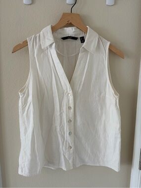 Vero Moda White Sleeveless Button-Front Collared Top
